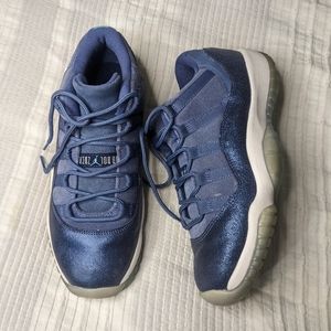 Jordan 11 Retro Blue Moon Youth Size 6.5